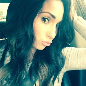 Meet your Posher, Candice